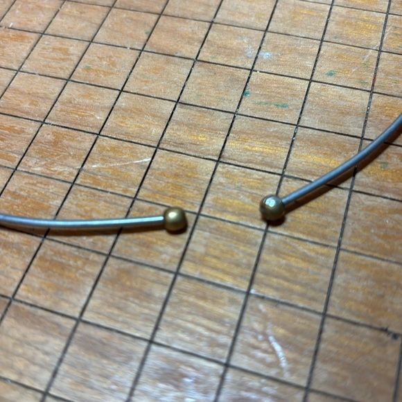 Rustic Artisan Medallion Collar Necklace 5.5”D Amber Glass Silver FlexibleTorque - Picture 11 of 12